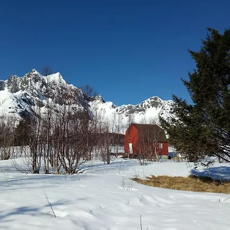 Cozy Between Sea And Mountains Mefjordvær