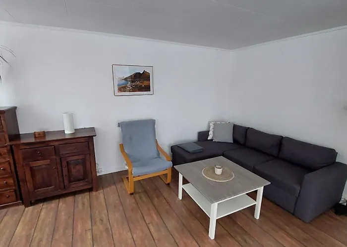 Cozy Between Sea And Mountains Апартаменты