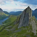 Cozy Between Sea And Mountains * Mefjordvær