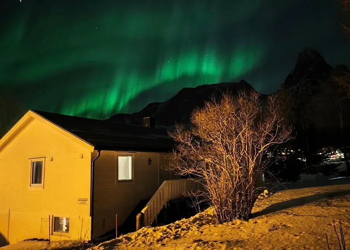 Cozy Between Sea And Mountains